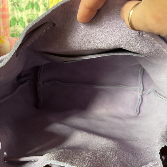 Portland Leather Wisteria Lg Bucket - Picture 4 of 7